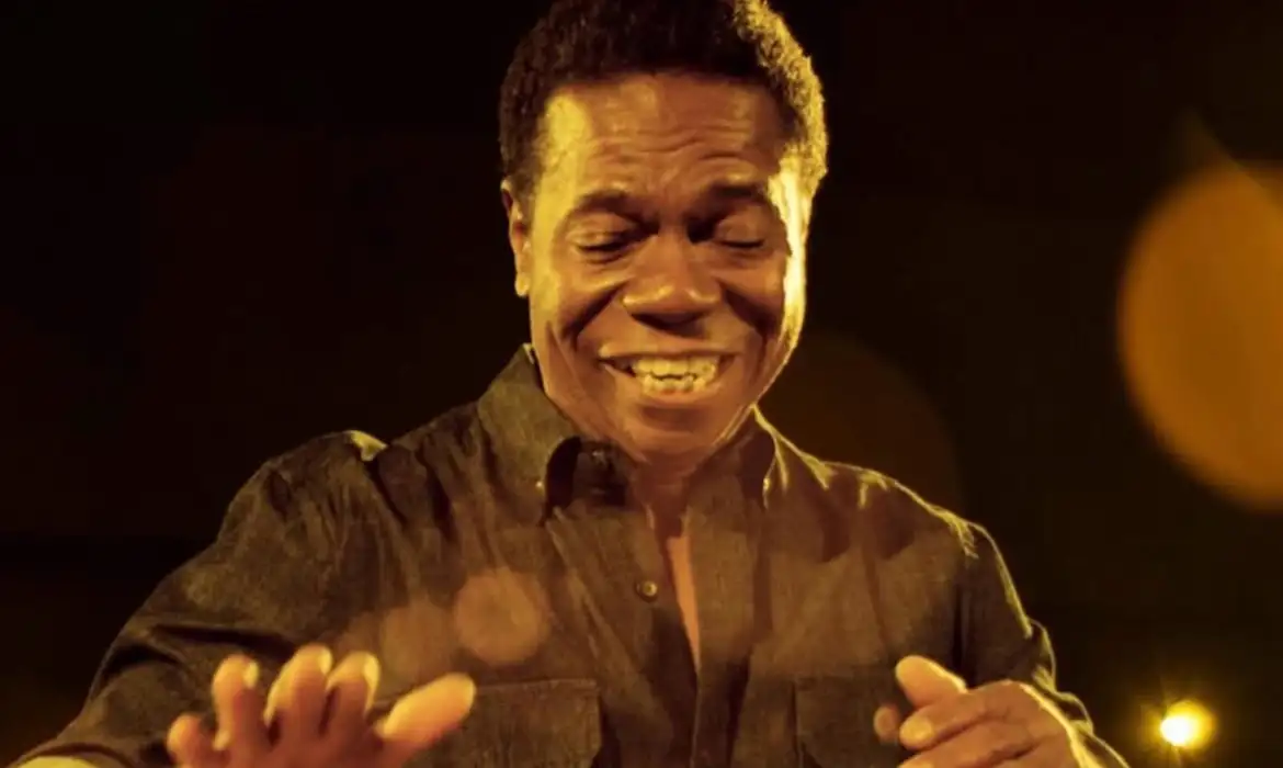 Paulinho da Costa recebe estrela na Calçada da Fama em Hollywood Paulinho da Costa recebe estrela na Calçada da Fama em Hollywood
