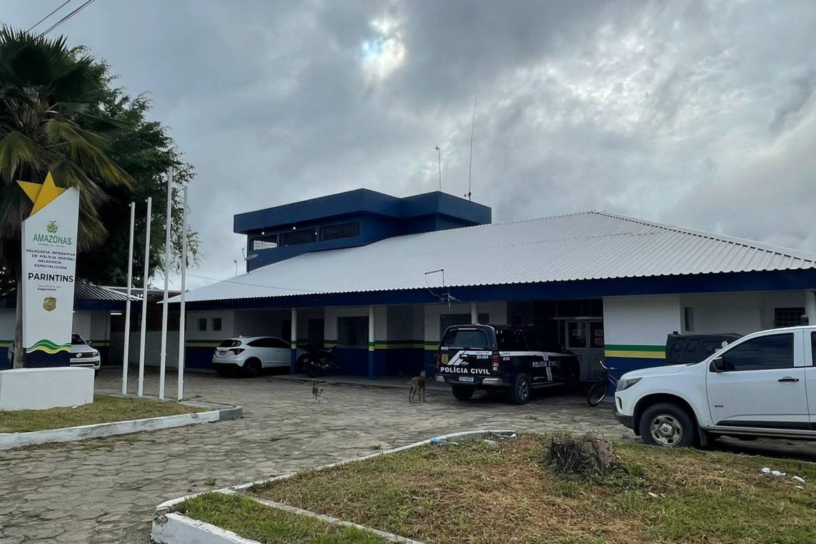 Homem é preso suspeito de perseguir e ameaçar ex-companheira em Parintins