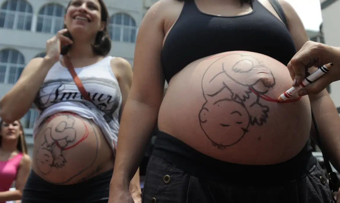 Gravidez e trabalho: conheça políticas públicas que são direitos das mulheres trabalhadoras