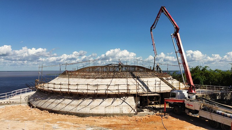 obras no parque Encontro das Águas Rosa Almeida inicia preparação para etapa de concretagem das ‘asas’ que simbolizam os rios Negro e Solimões