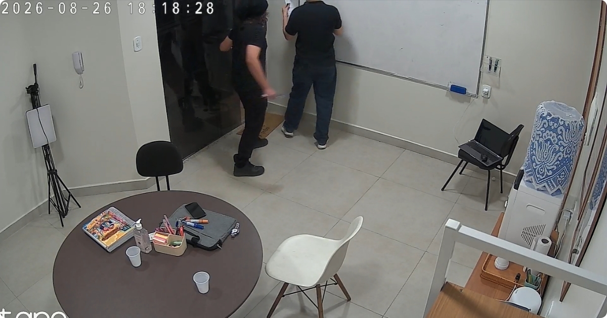 Professor é esfaqueado por estudante de 15 anos dentro de centro de reforço escolar em Manaus