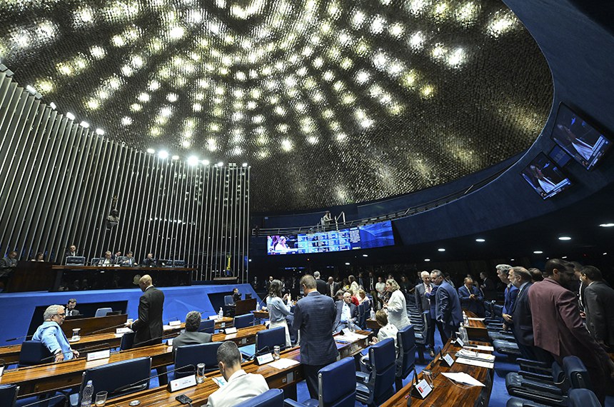 Data centers, ‘taxa das blusinhas’ e MP do mototáxi estão na pauta de terça