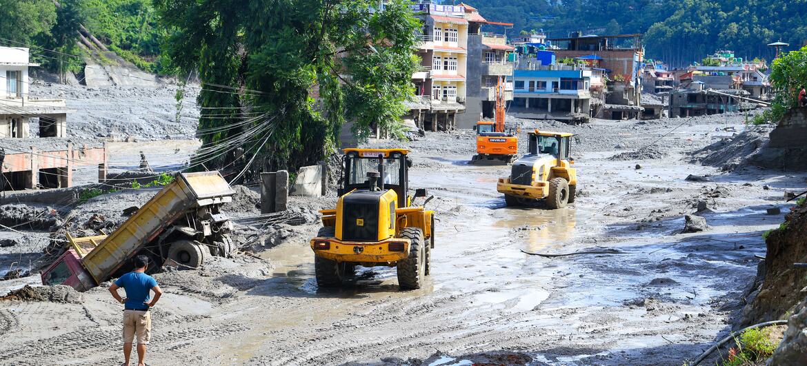 Nepal: Chuvas incessantes de monção paralisam resgates e ampliam tragédia