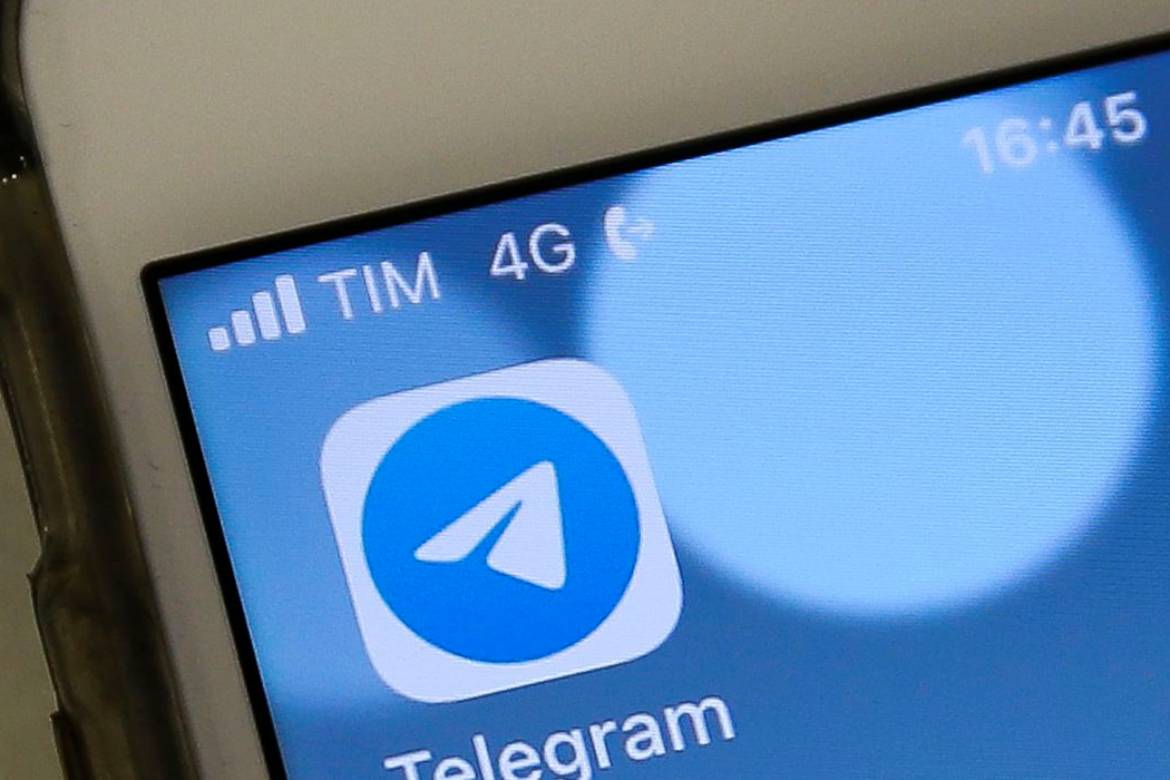 AGU derruba 18 grupos e canais que vendiam passaportes vacinais falsos no Telegram
